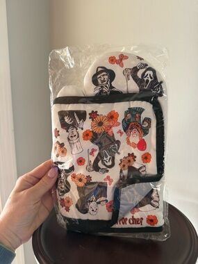 Halloween 👻 Oven Mitts and Pot Holders 🎃Sets